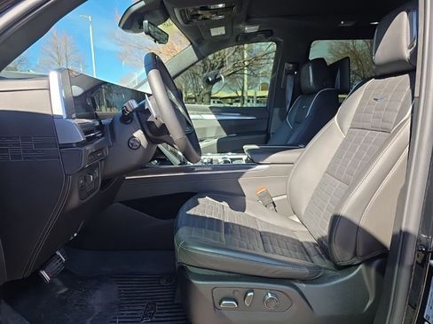 Certified 2026 Cadillac Escalade V w/ LPO, ONYX Package image 12