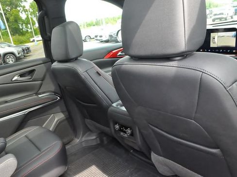 Used 2025 Chevrolet Traverse Z71 w/ Driver Confidence Package AWD/4WD image 26