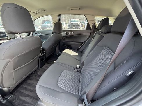 Used 2025 Kia Sportage LX FWD image 24
