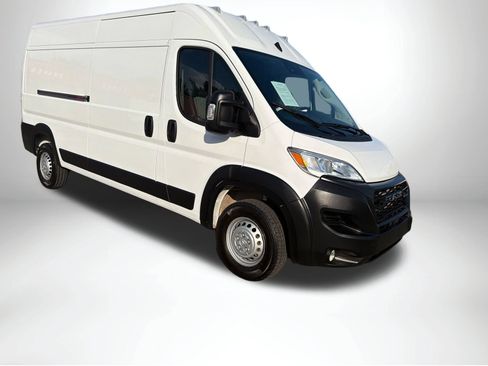 Used 2026 RAM ProMaster 2500 w/ Convenience Group FWD image 9