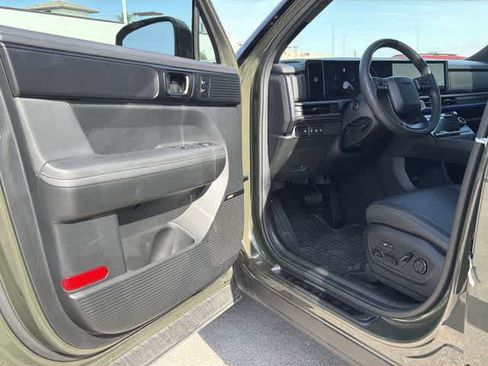 Certified 2025 Hyundai Santa Fe Calligraphy image 10