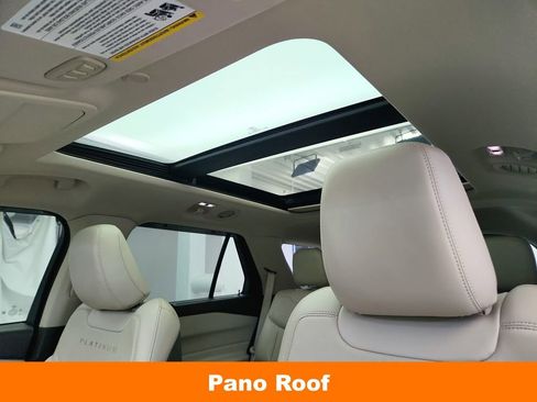 Used 2020 Ford Explorer Platinum w/ Premium Technology Package image 13