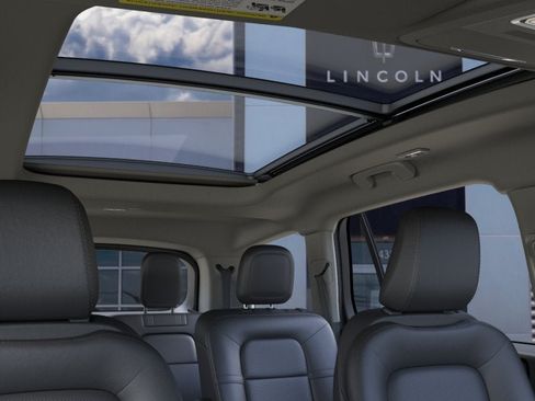 New 2026 Lincoln Aviator AWD image 22
