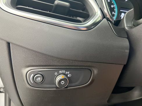 Used 2024 Chevrolet Equinox LS FWD image 17