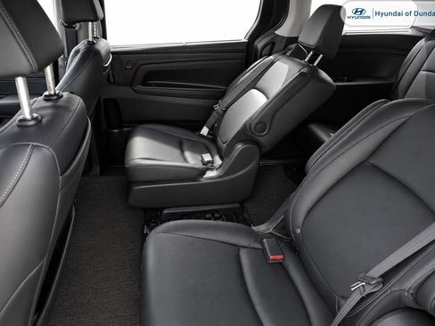 Used 2024 Honda Odyssey Touring image 11