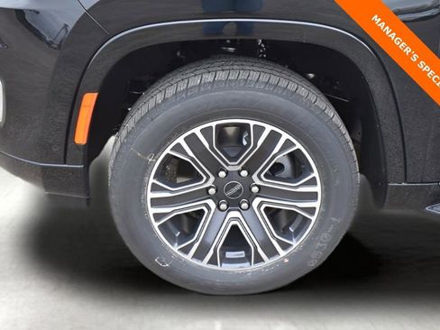 New 2025 Jeep Wagoneer 4WD image 9