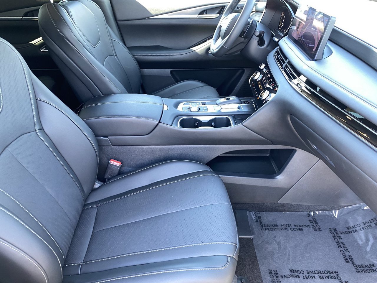 Certified 2027 INFINITI QX60 Luxe w/ Cargo Package FWD image 10