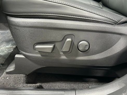 New 2025 Kia Telluride S image 9