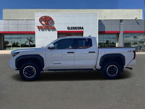 Used 2024 Toyota Tacoma TRD Off-Road w/ TRD Off Road Premium Package image 6