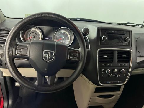 Used 2014 Dodge Grand Caravan SE w/ Quick Order Package 29E SE image 12