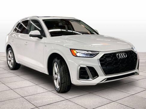 Certified 2023 Audi Q5 2.0T Premium Plus w/ Premium Plus Package image 2