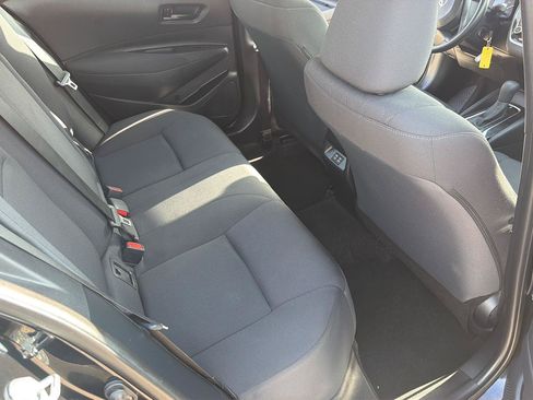 Used 2025 Toyota Corolla LE FWD image 11
