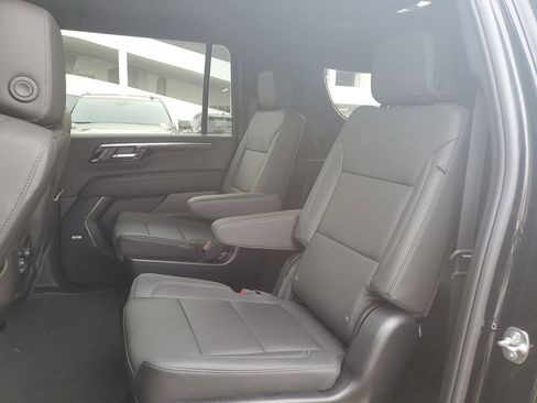 New 2026 Chevrolet Suburban LT w/ Comfort Package image 13