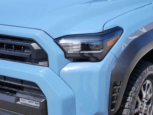 Used 2026 Toyota 4Runner SR5 AWD/4WD image 10