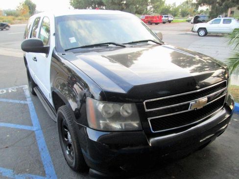 Used 2011 Chevrolet Tahoe 2WD image 2
