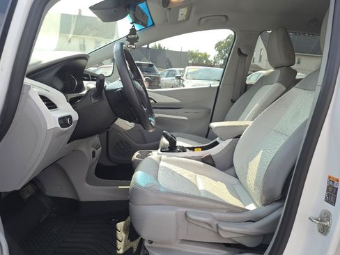 Used 2017 Chevrolet Bolt Premier w/ Driver Confidence II Package FWD image 12