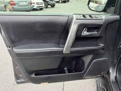 Used 2016 Toyota 4Runner SR5 Premium image 26