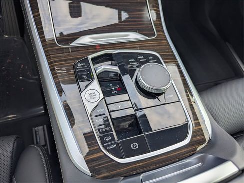 Used 2025 BMW X5 xDrive40i w/ Premium Package image 27