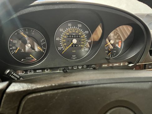 Used 1986 Mercedes-Benz 560 SL image 13