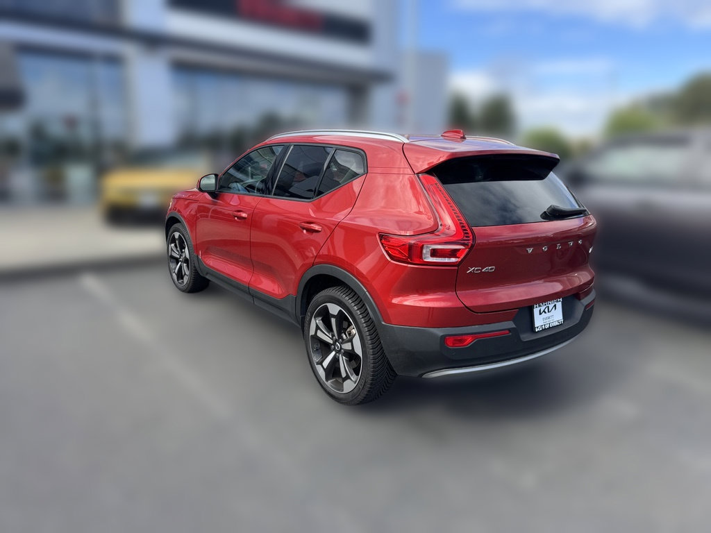 Used 2021 Volvo XC40 T5 Momentum w/ Premium Package AWD/4WD image 5