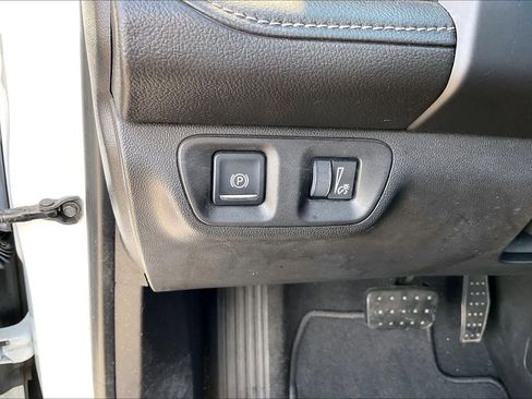 Used 2017 GMC Acadia SLT image 13