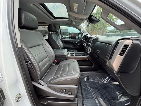Used 2019 GMC Sierra 2500 Denali w/ Duramax Plus Package AWD/4WD image 47
