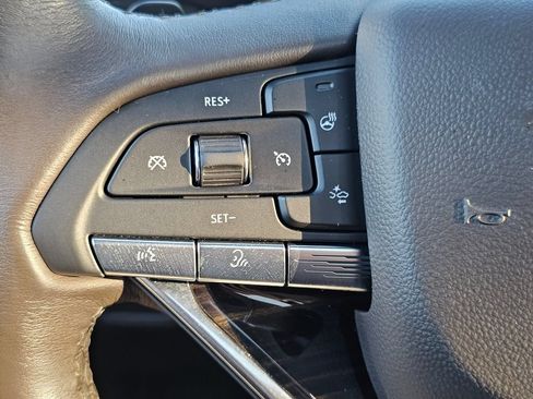 Used 2021 Cadillac Escalade Sport w/ Driver Assist Tech Package AWD/4WD image 34
