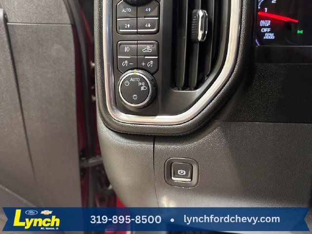 Used 2020 Chevrolet Silverado 1500 LT Trail Boss AWD/4WD image 16