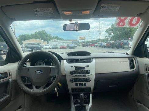 Used 2008 Ford Focus SE FWD image 9