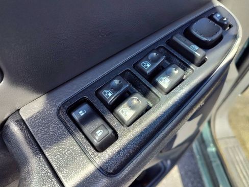 Used 2006 Chevrolet Silverado 1500 LT w/ Light Duty Power Package image 11