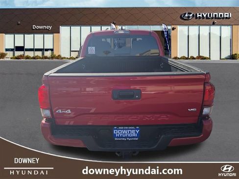Used 2023 Toyota Tacoma SR5 w/ Technology Package AWD/4WD image 4