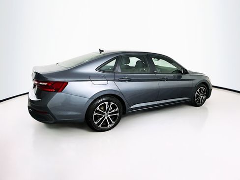 Used 2023 Volkswagen Jetta Sport image 10