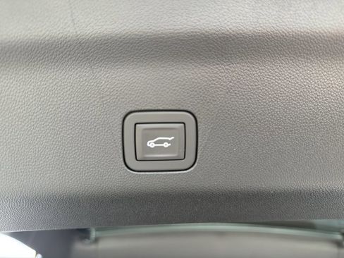 New 2026 Chevrolet Suburban LT w/ Comfort Package AWD/4WD image 36
