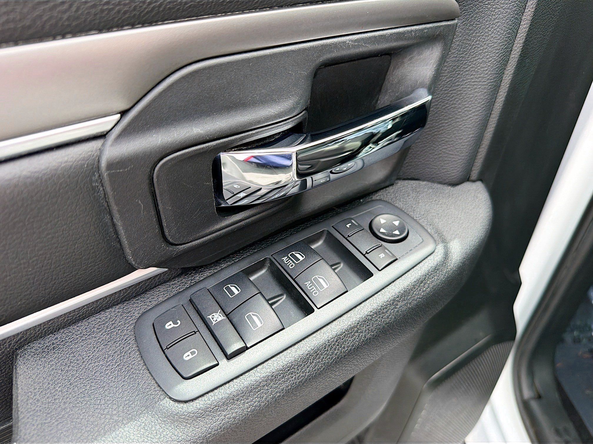 Used 2021 RAM 1500 Warlock RWD image 7