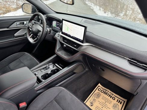 Used 2025 Ford Explorer ST image 22