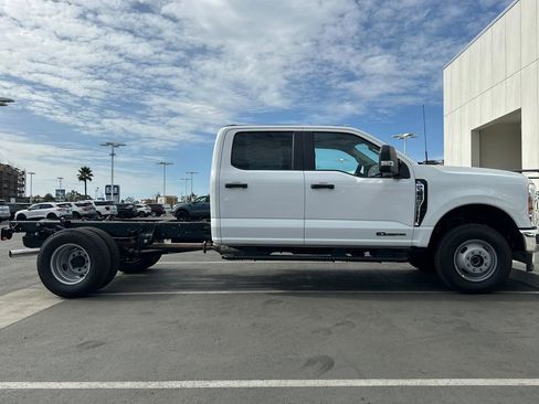 New 2026 Ford F350 XL w/ XL Chrome Package image 2