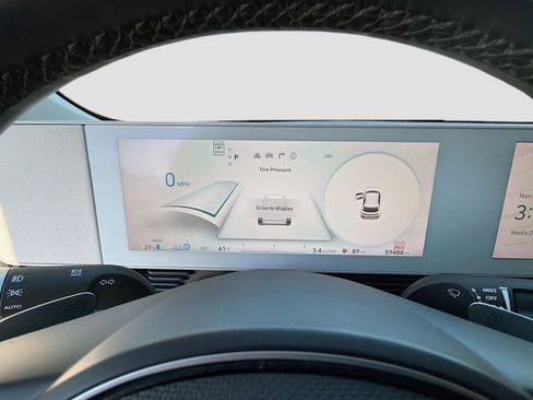 Used 2022 Hyundai Ioniq 5 SE image 35