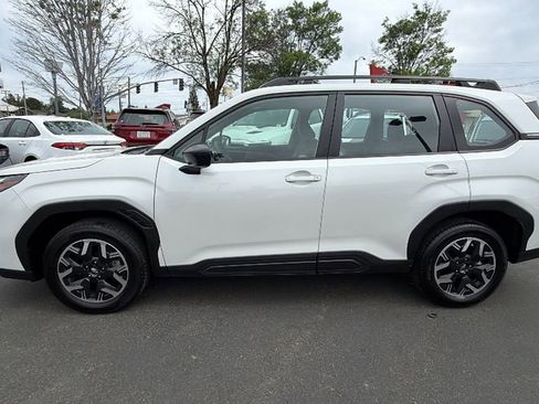 Used 2025 Subaru Forester image 7