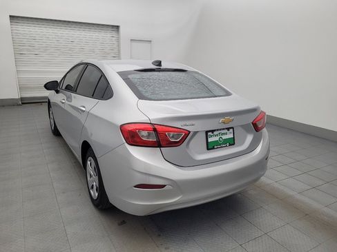 Used 2018 Chevrolet Cruze LS image 5