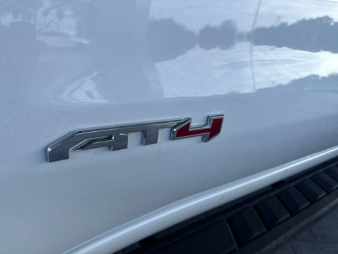 Used 2024 GMC Sierra 1500 AT4 w/ AT4 Premium Package AWD/4WD image 19