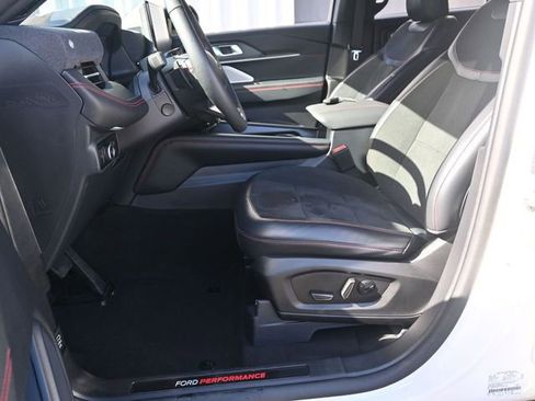 Used 2025 Ford Explorer ST image 15