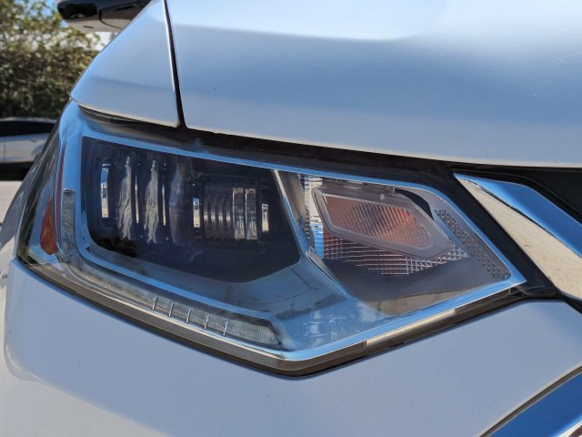 Used 2019 Chevrolet Traverse Premier w/ Driver Confidence II Package FWD image 10