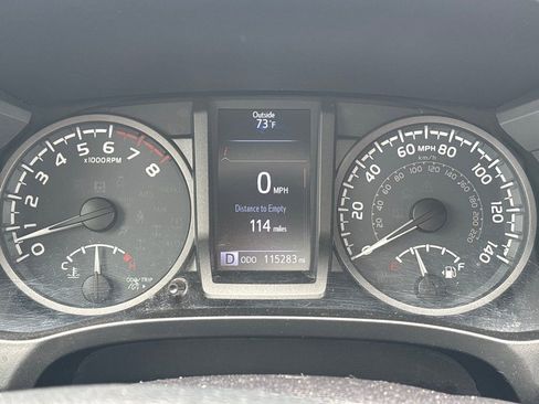 Used 2016 Toyota Tacoma TRD Sport image 18