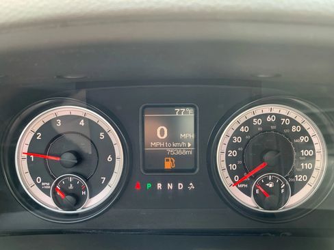 Used 2015 RAM 3500 Tradesman w/ Chrome Appearance Group image 12