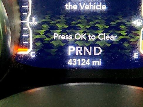 Used 2022 Jeep Wrangler Unlimited Sahara image 15