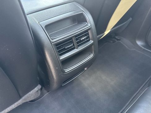 Used 2025 Cadillac XT5 Premium Luxury image 38