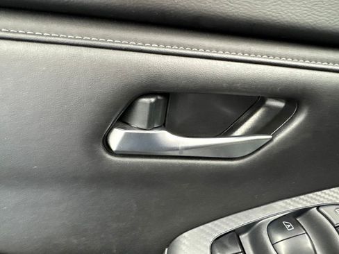 Used 2025 Nissan Sentra SV FWD image 32
