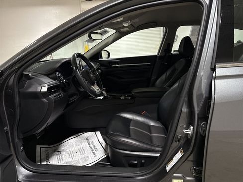 Used 2023 Nissan Altima 2.5 SR image 18