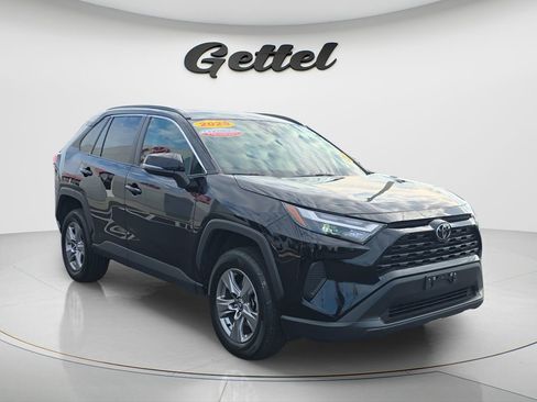 Used 2025 Toyota RAV4 XLE FWD image 3