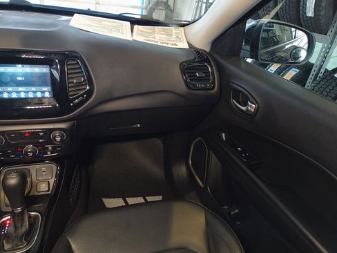 Used 2021 Jeep Compass Latitude image 15